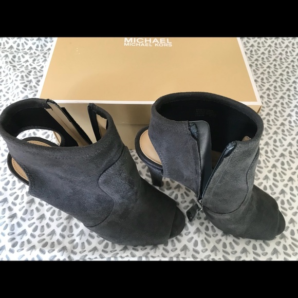 Michael Kors Selina Bootie Stretch Suede - Picture 3 of 6